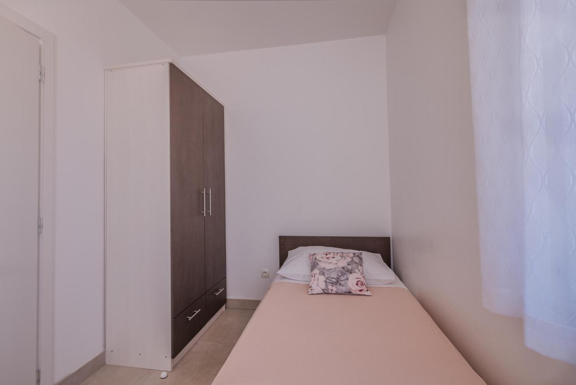 Apartments Prendivoj Малинска Екстериор снимка